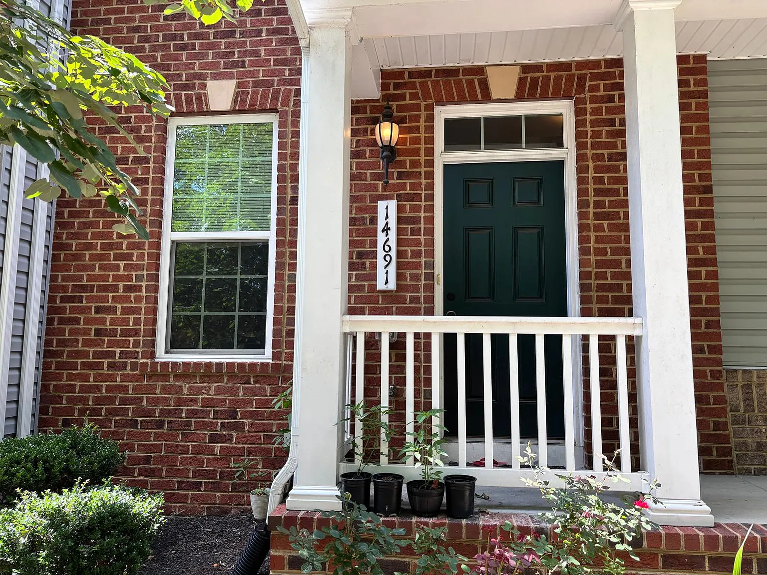 3 bed, 3.5 bath, 1195 sqft, $2,750 — Photo 2