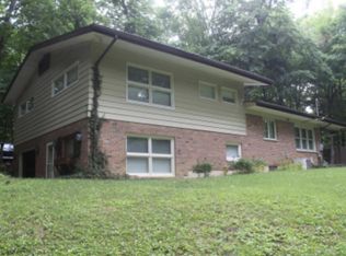 2910 Ash Dr, Springfield, OH 45504