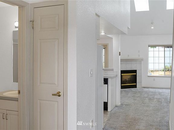 4th image of 1202 24th Avenue Ct APT D