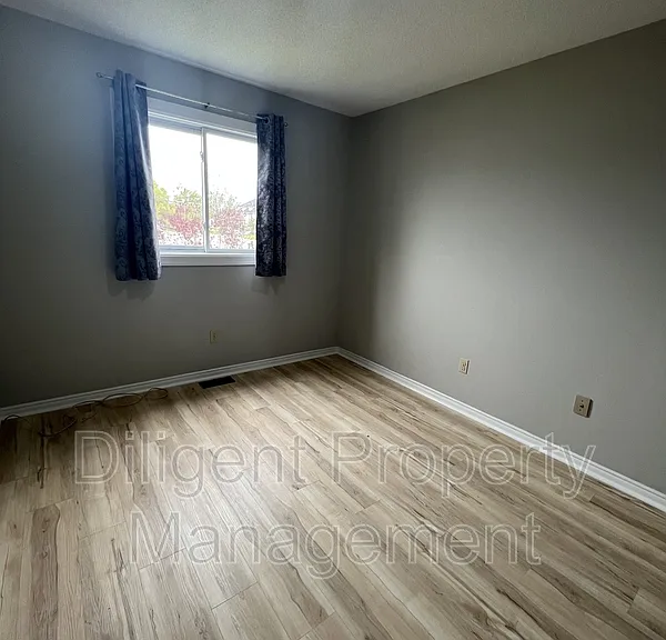 1241 Huntington Cir #PROPERTY — Photo 9