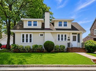 176 Wright Avenue, Malverne, NY 11565
