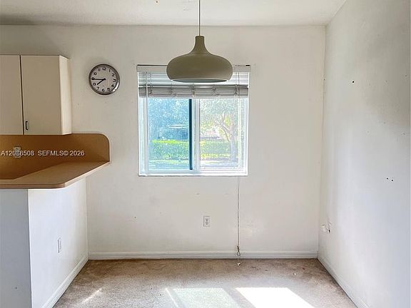 5th image of 3390 NE 9th St Unit 201