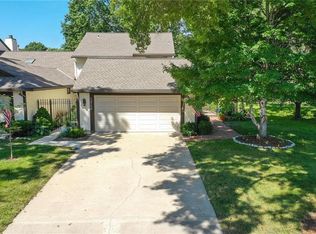 12756 Overbrook Rd, Leawood, KS 66209