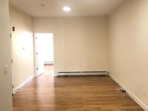 2nd image of 39 Groshon Ave
