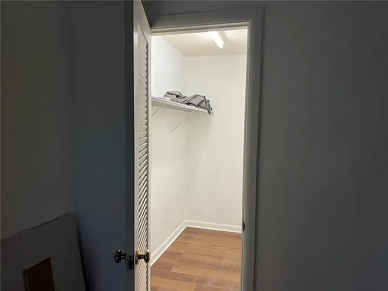 321 Newport Ct #V-unit 321 — Photo 48