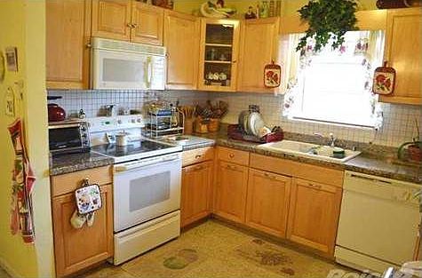 5th image of 10900 NW 17th Ave