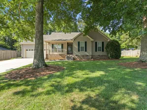 2125 Dothan Dr, Murfreesboro, TN 37128