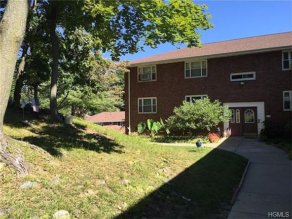4th image of 830 N Broadway APT 2D