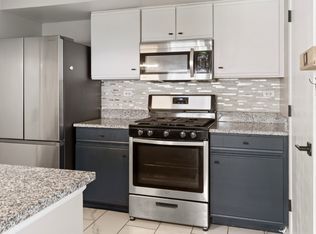 481 Betsy Ross Ct, Aurora, IL 60504