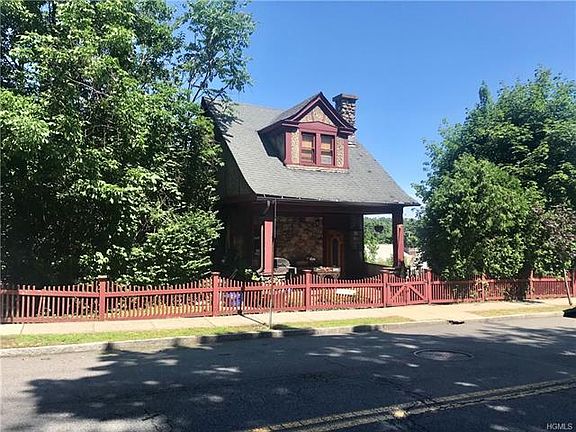 2nd image of 18 Oak Ave