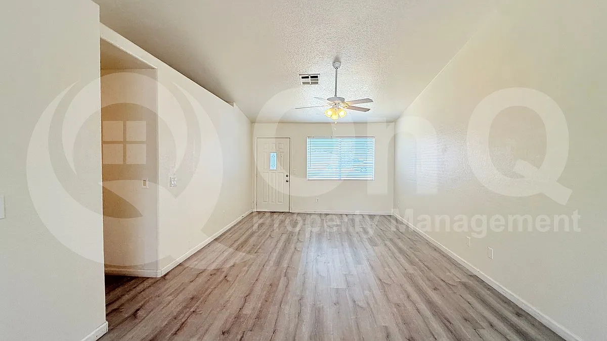 3 bed, 2.0 bath, 1134 sqft, $1,649 — Photo 4