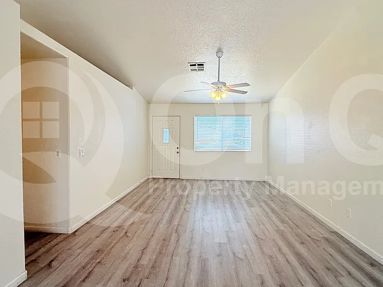 25 W 16th Ave — Photo 4