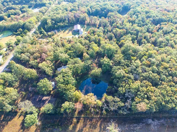 19311 State Route Ee St, Saint James, MO 65559