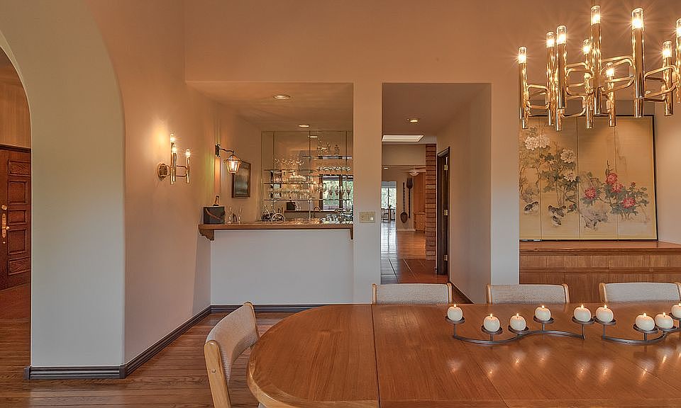 Dining Room Wet-Bar
