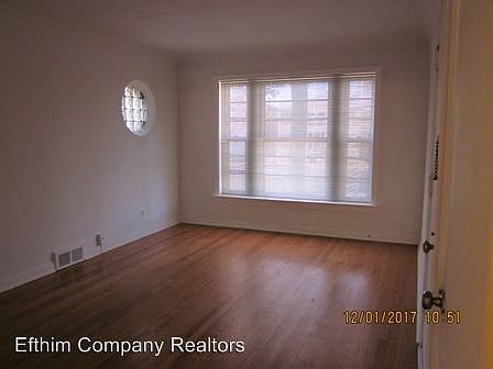 2nd image of 5206-5208 Jamieson Ave