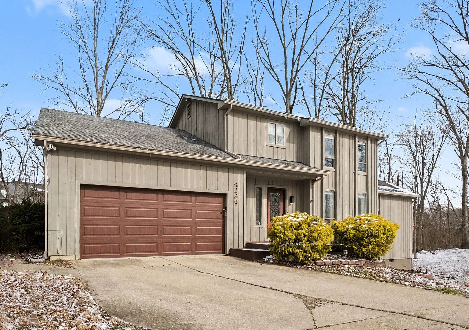 Spacious Batavia Retreat with Indoor Pool! — Photo 1