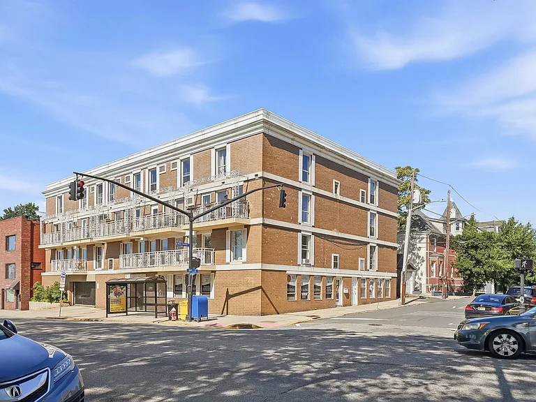 5311 Boulevard E #7 — Photo 15