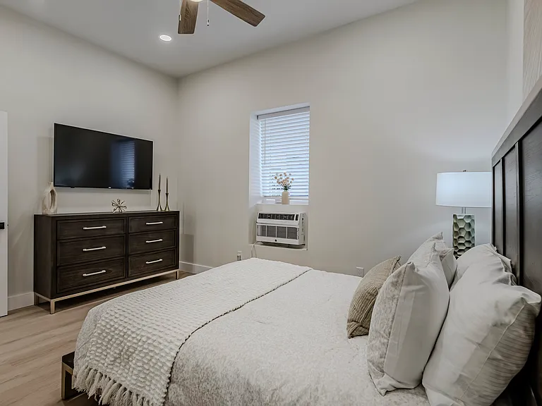 1104 Main St #10 — Photo 15