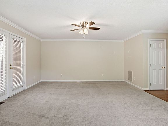 4th image of 1601 Oakland Hills Way