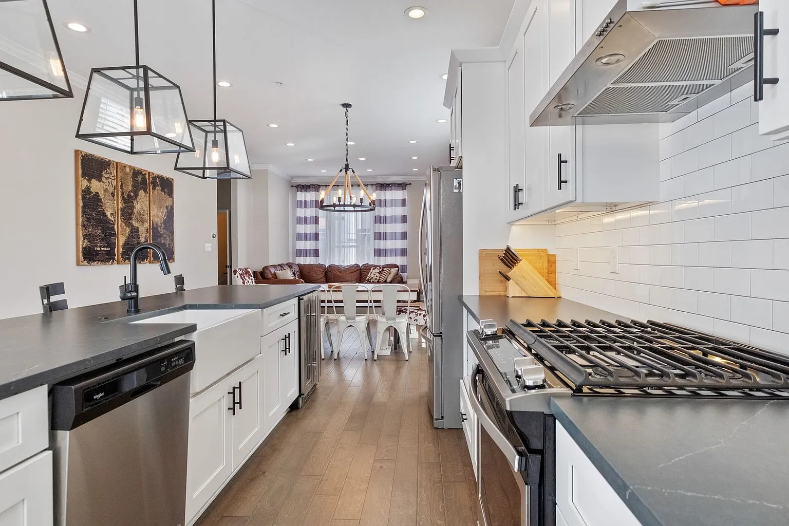 1816 Fox Way photo 1
