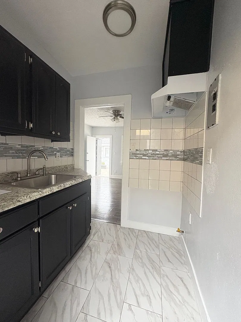 1420-24 E 75TH LLC — Photo 3