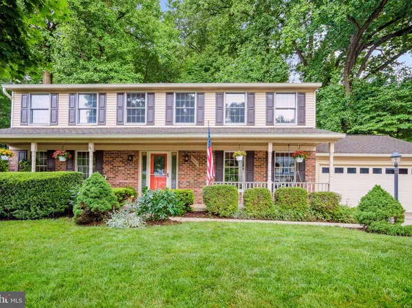 9517 Red Apple Ln, Columbia, MD 21046