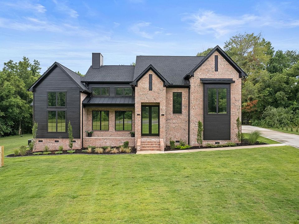 1st image of 114 Willowbrook Dr
