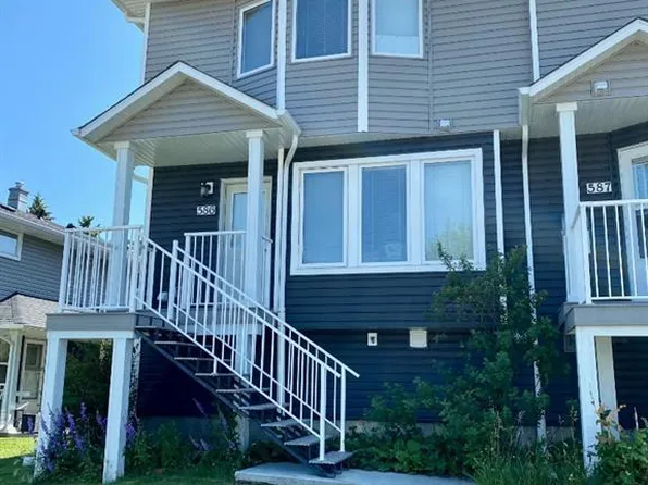 586 Regal Park NE, Calgary, AB T2E 0S6