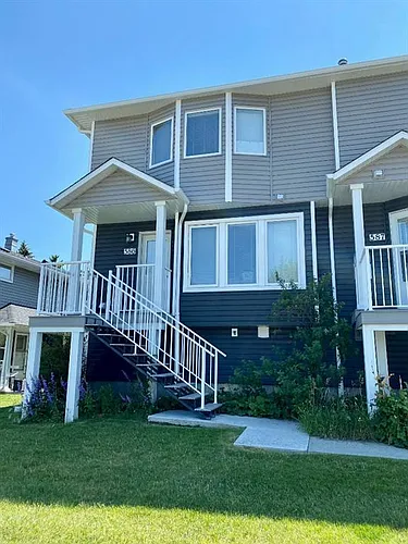 586 Regal Park NE Photo 1