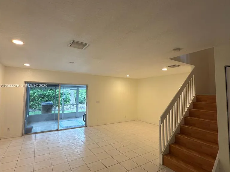 1105 SW 44th Way #1105 — Photo 3