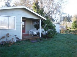 90910 Hollywood Ln, Coos Bay, OR 97420