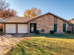 3917 Pueblo Trl, Lake Worth, TX 76135