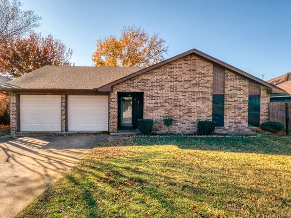 3917 Pueblo Trl, Lake Worth, TX 76135