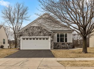 355 Campfire Curv, Chaska, MN 55318