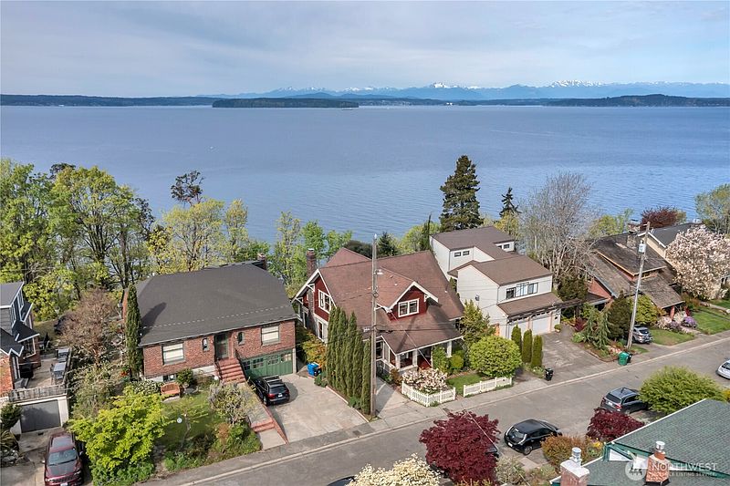 2nd image of 7229 Ledroit Court SW