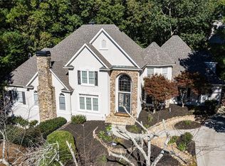 8515 Sentinae Chase Dr, Roswell, GA 30076