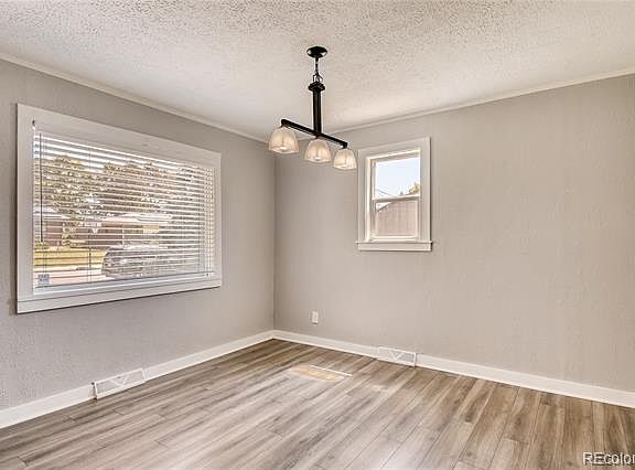 3rd image of 2760 W Hillside Ave