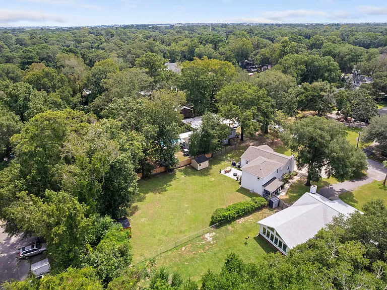 1126 Pleasant Pines Rd — Photo 4