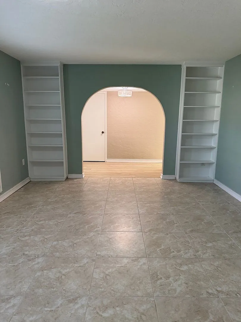 Charming 3BR/2BA House with Pool in Sarasota — Photo 2