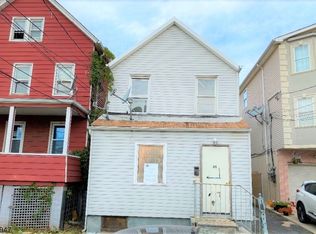 55 Geneva St, Elizabeth, NJ 07206