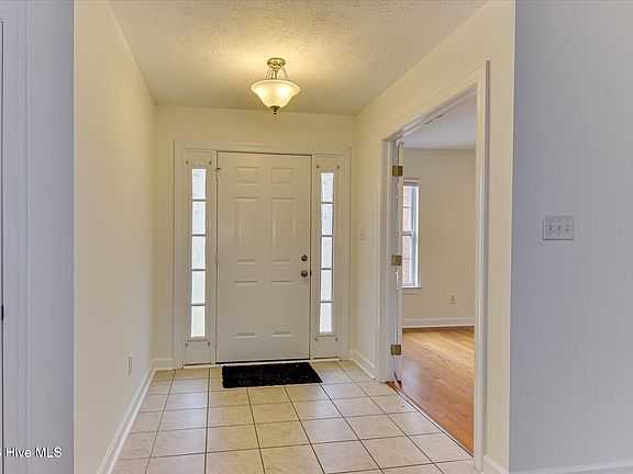 5th image of 627 Ventana Drive
