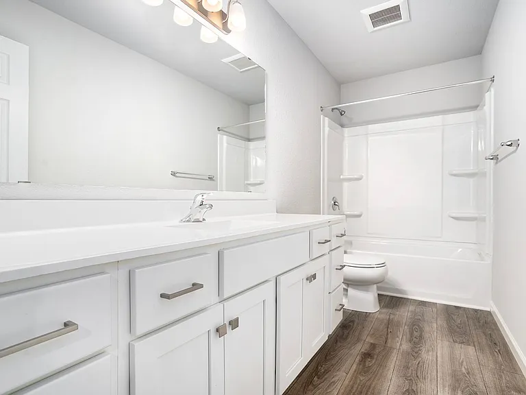 8191 Crestbrook Ct — Photo 16