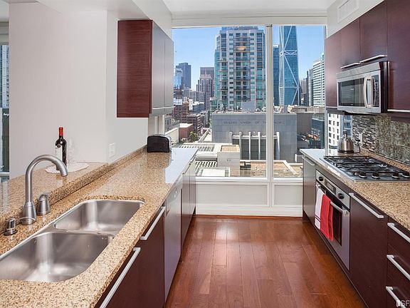 5th image of 425 1st St Unit 1106