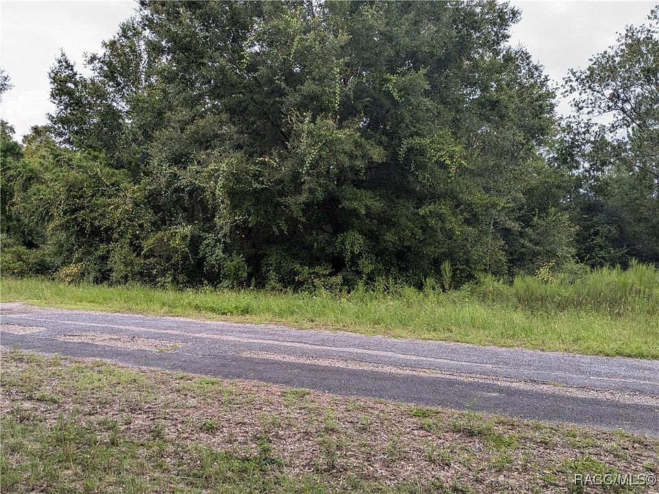 2nd image of 9360 N Dallas Way