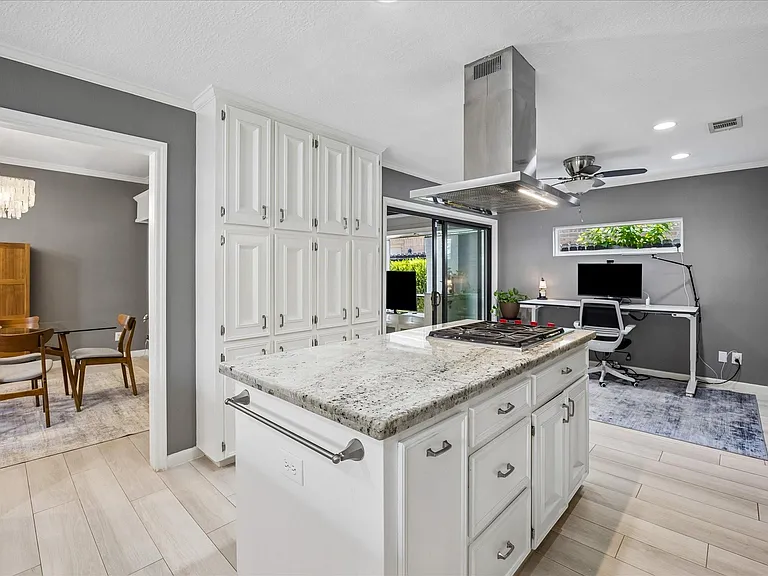 11646 Manor Park Dr — Photo 13