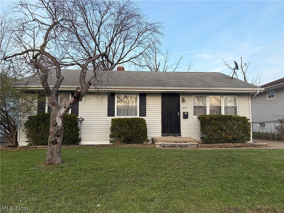 1st image of 4027 Crest Dr