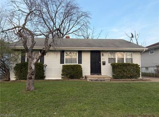 4027 Crest Dr, Cleveland, OH