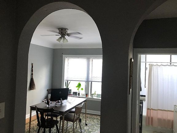 3rd image of 1028 Randolph St APT 2NE