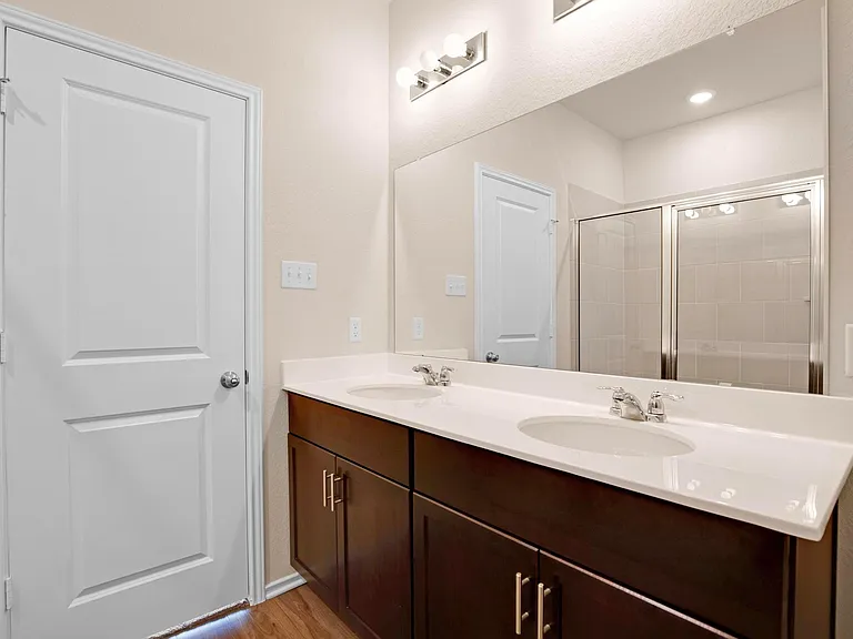 200 Janice Rd — Photo 14
