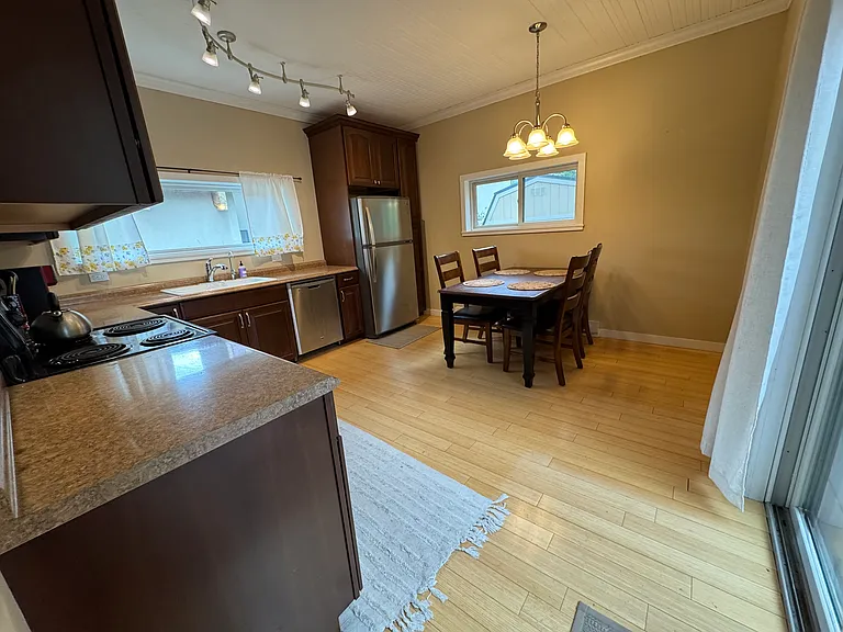 436 W Sackett Ave — Photo 11